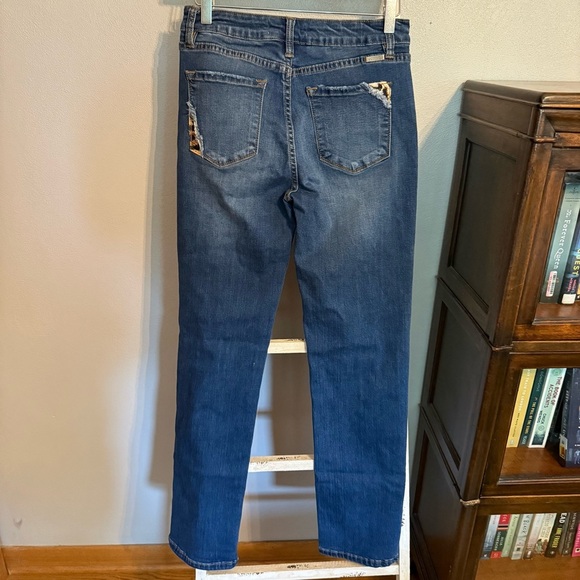 KanCan Leopard Patch Distressed Denim Straight Leg Jeans Size 9/28 High Rise - Picture 5 of 12